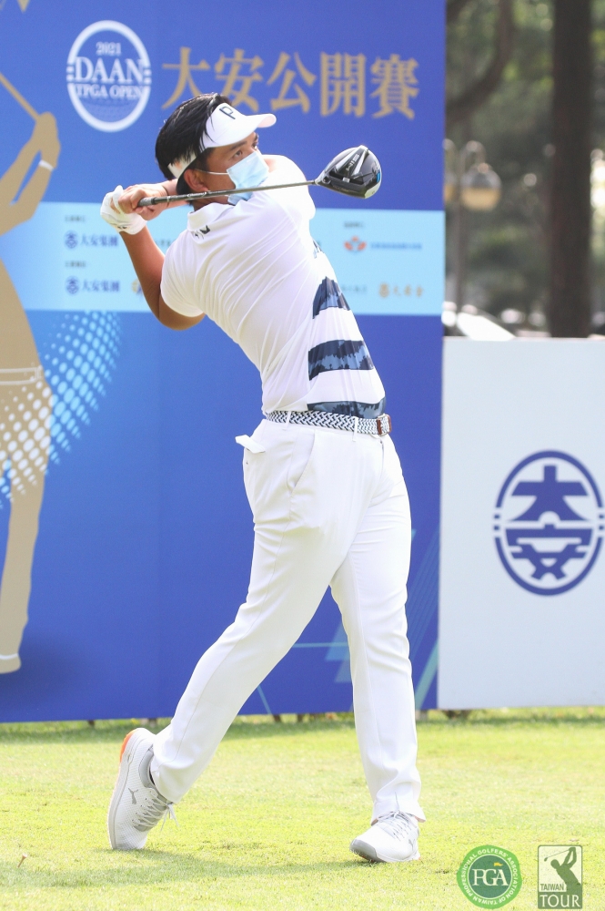 大安公開賽第一回合洪健堯68桿(-4) 暫並列第二 。