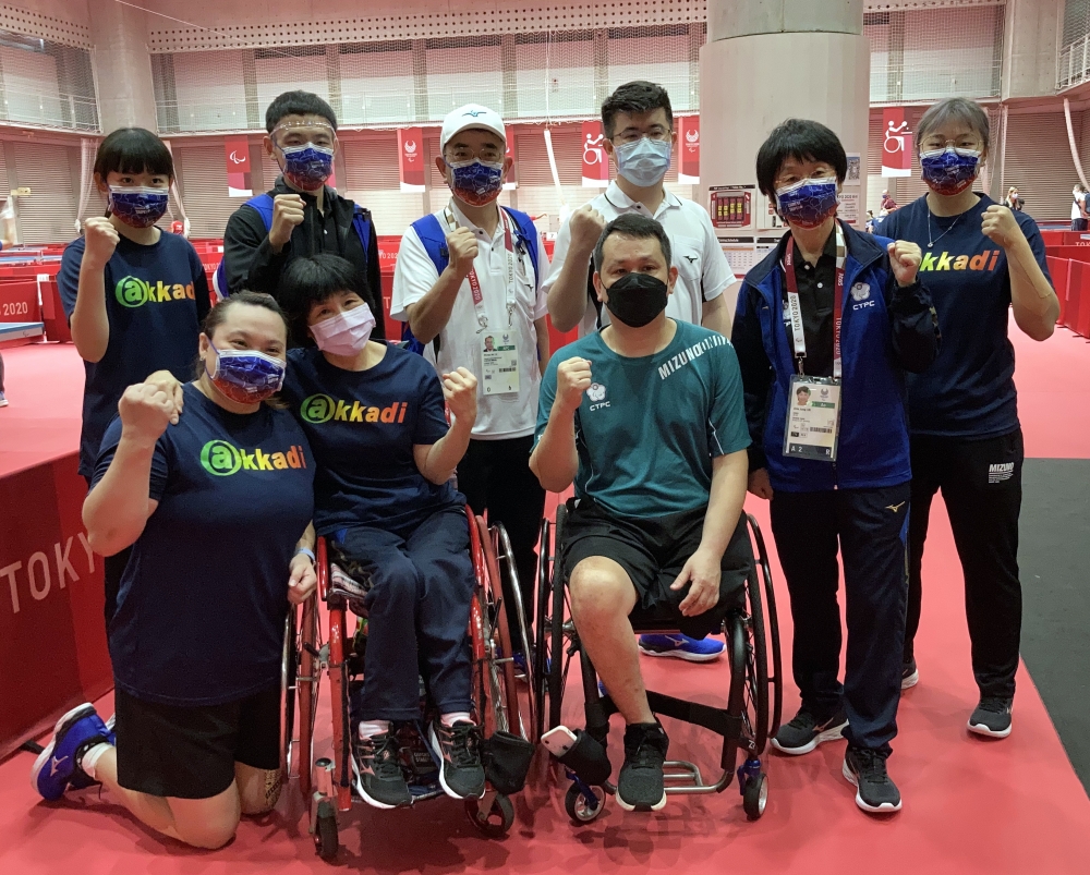 桌球練習後合照。體育署提供。