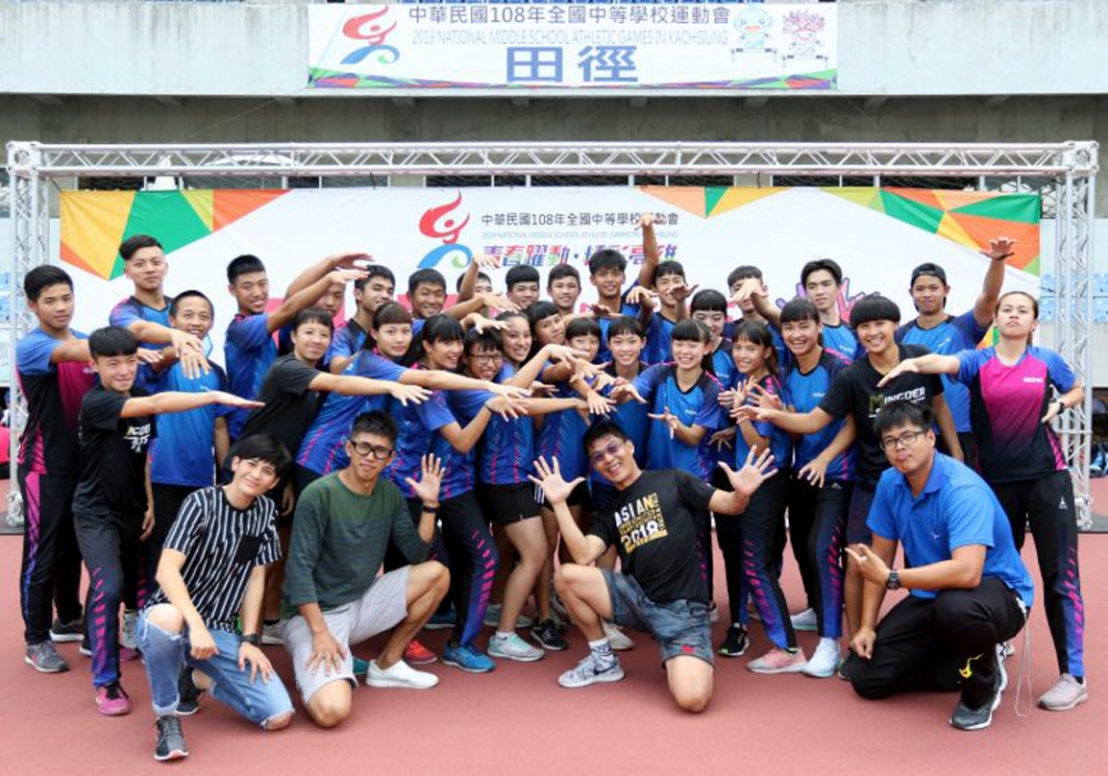 明德高中田徑隊活力十足。林嘉欣／攝影。