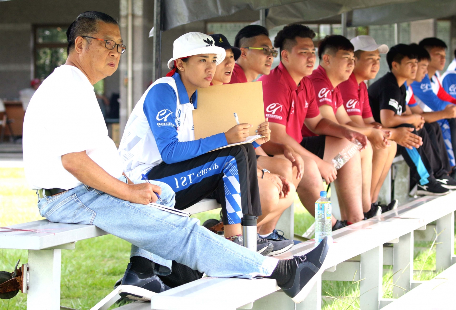 新北凱撒領隊宋守智（左）。中華企業射箭聯盟／提供。