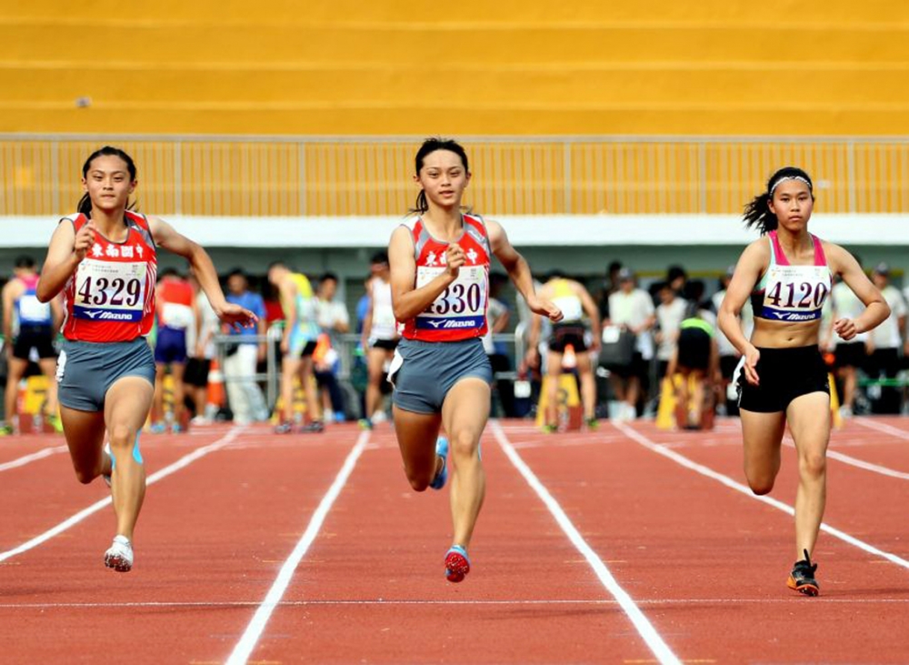 張秝榕（中）。林嘉欣／攝影。