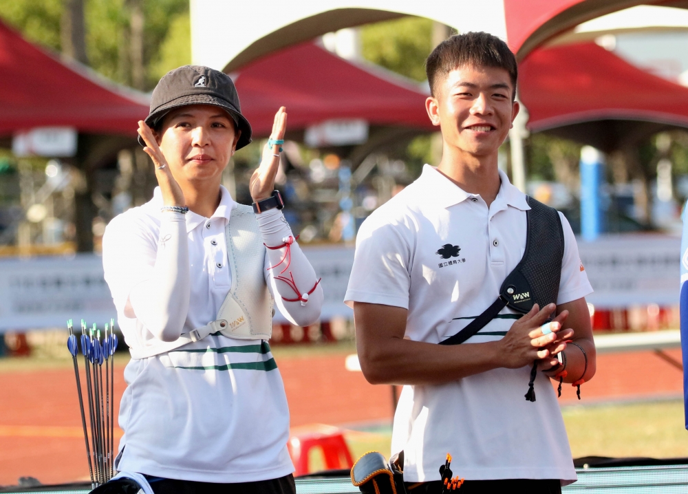 國體大林佳恩和鄧宇成。林嘉欣／攝影。