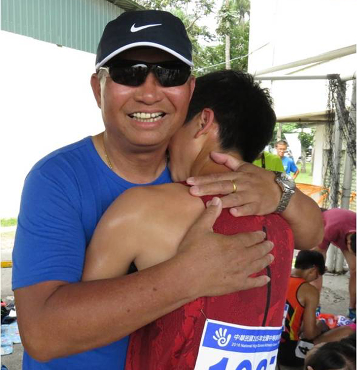 廖大維和教練潘瑞根。廖大維／提供。