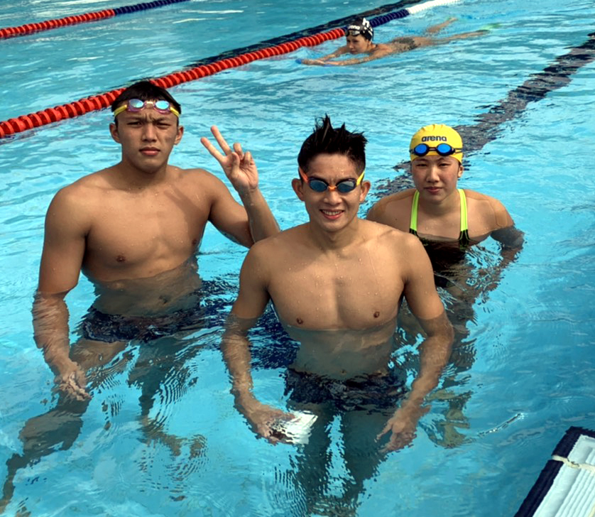 中華隊泳將曾楷文（左起）、卓承齊和王怡臻。中華民國游泳協會國際組提供。
