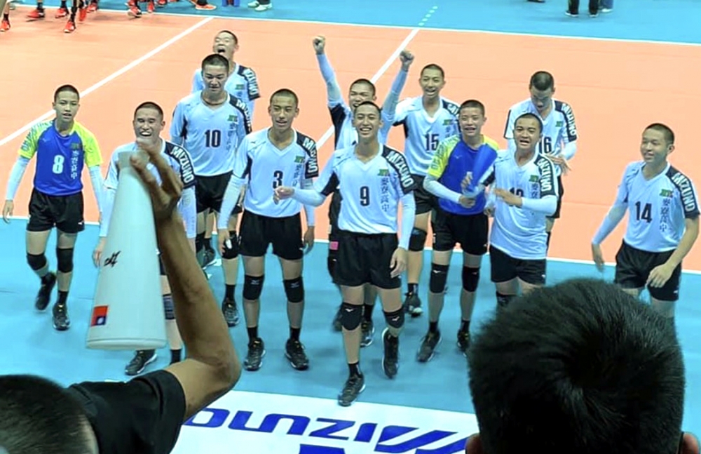麥寮高中男排在109學年度HVL贏得隊史最佳的季軍。