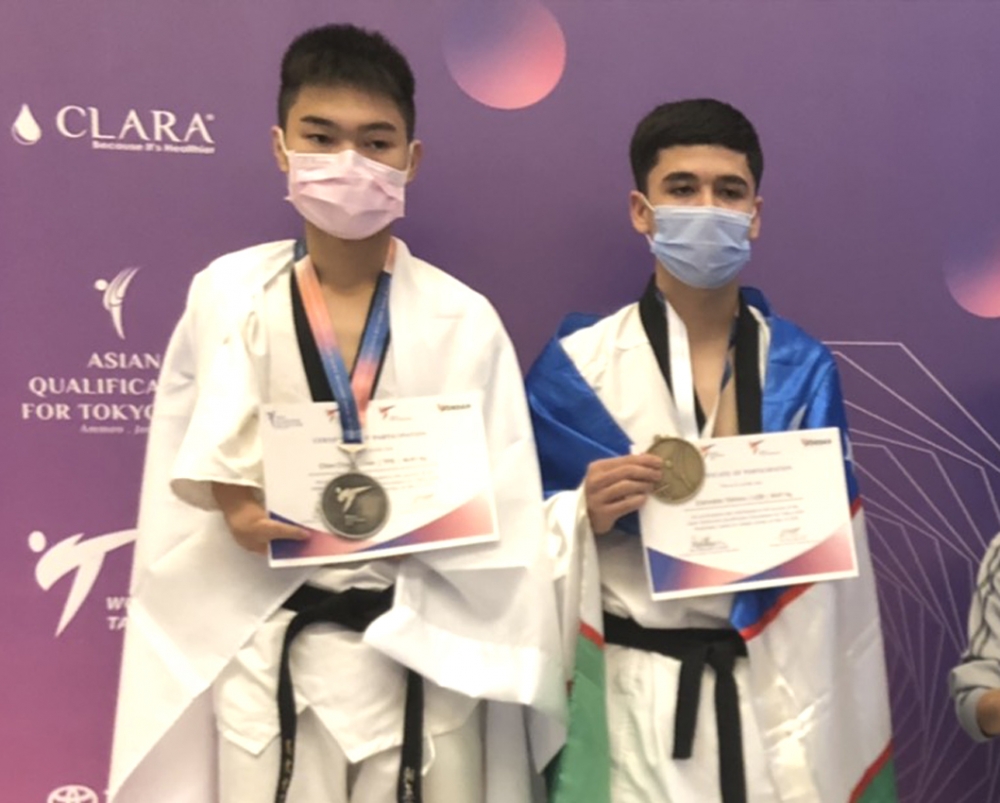 陳健強（左）。中華民國殘障體育運動總會／提供。