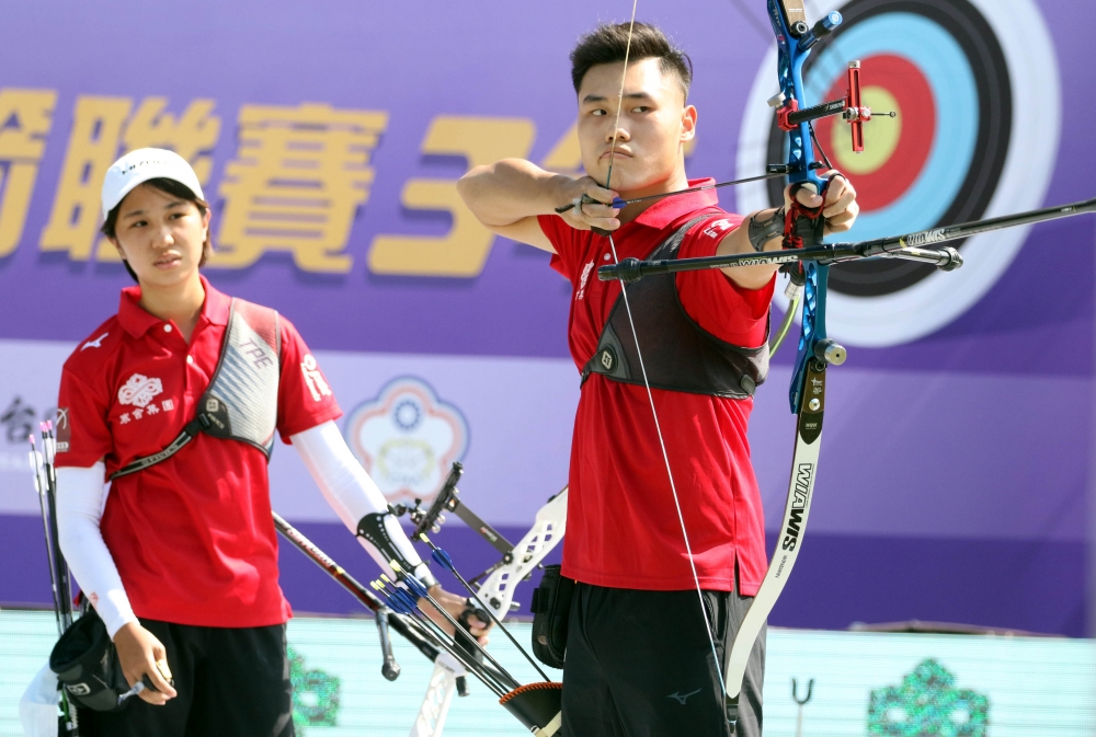 寒舍集團混雙。中華企業射箭聯盟／提供。