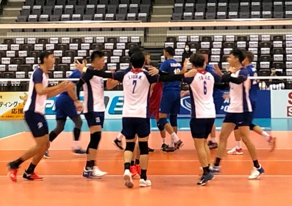 中華隊比賽中互相打氣。林志勇／提供。